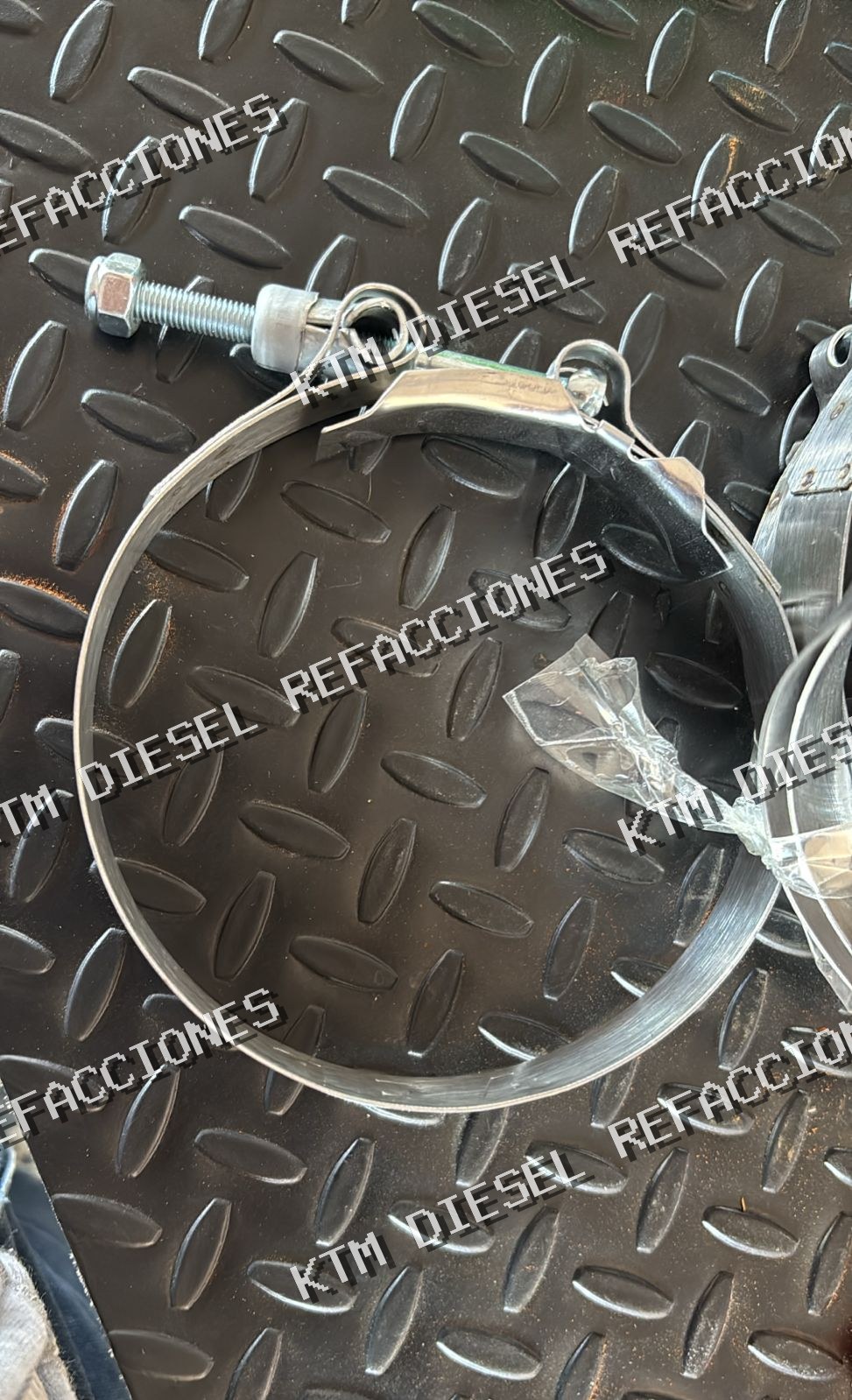 ABRAZADERA PARA MANGUERA ACP 4 1/2"