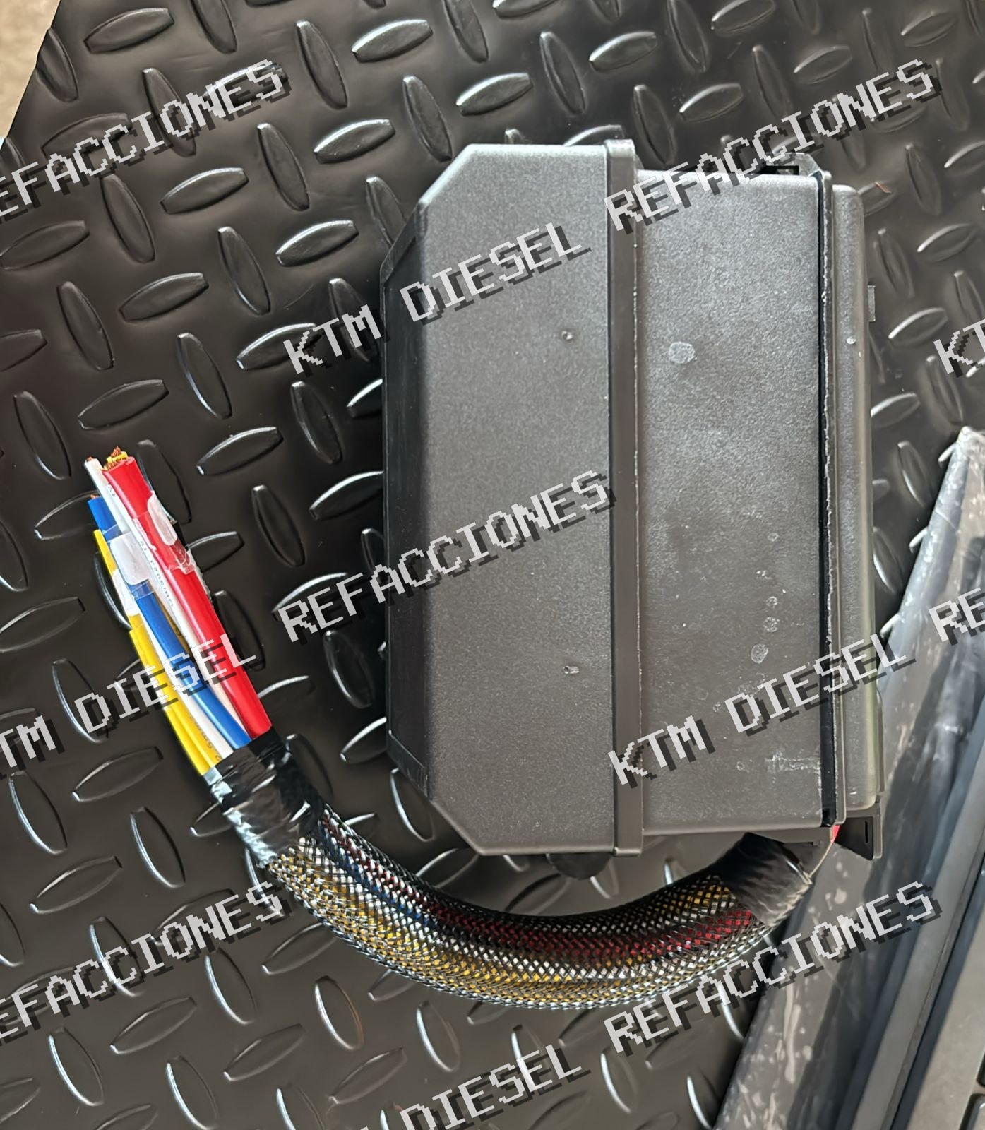 CAJA DE FUSIBLES MODULO DE RELAY UNIVERSAL DE 12V CON CABLE  