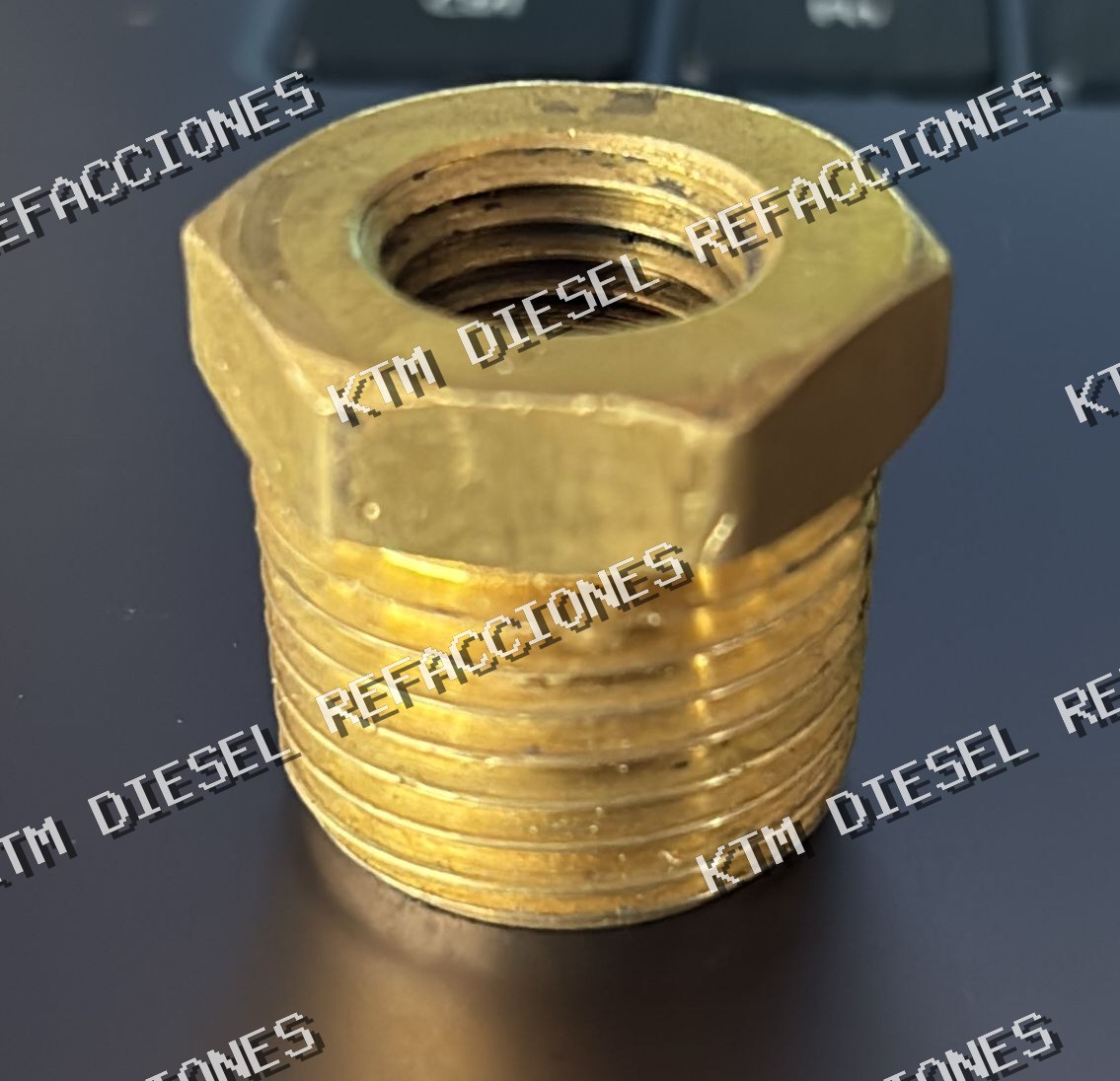 REDUCCION BUSHING LATON 1/2 A 1/4